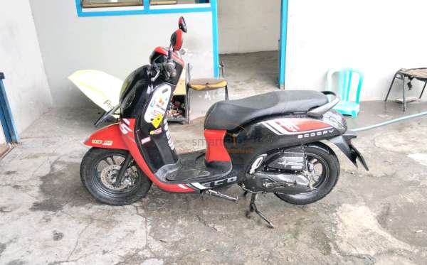 HONDA SCOOPY SPORTY