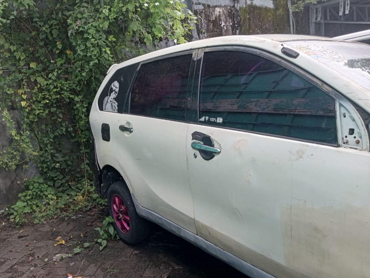 TOYOTA AVANZA