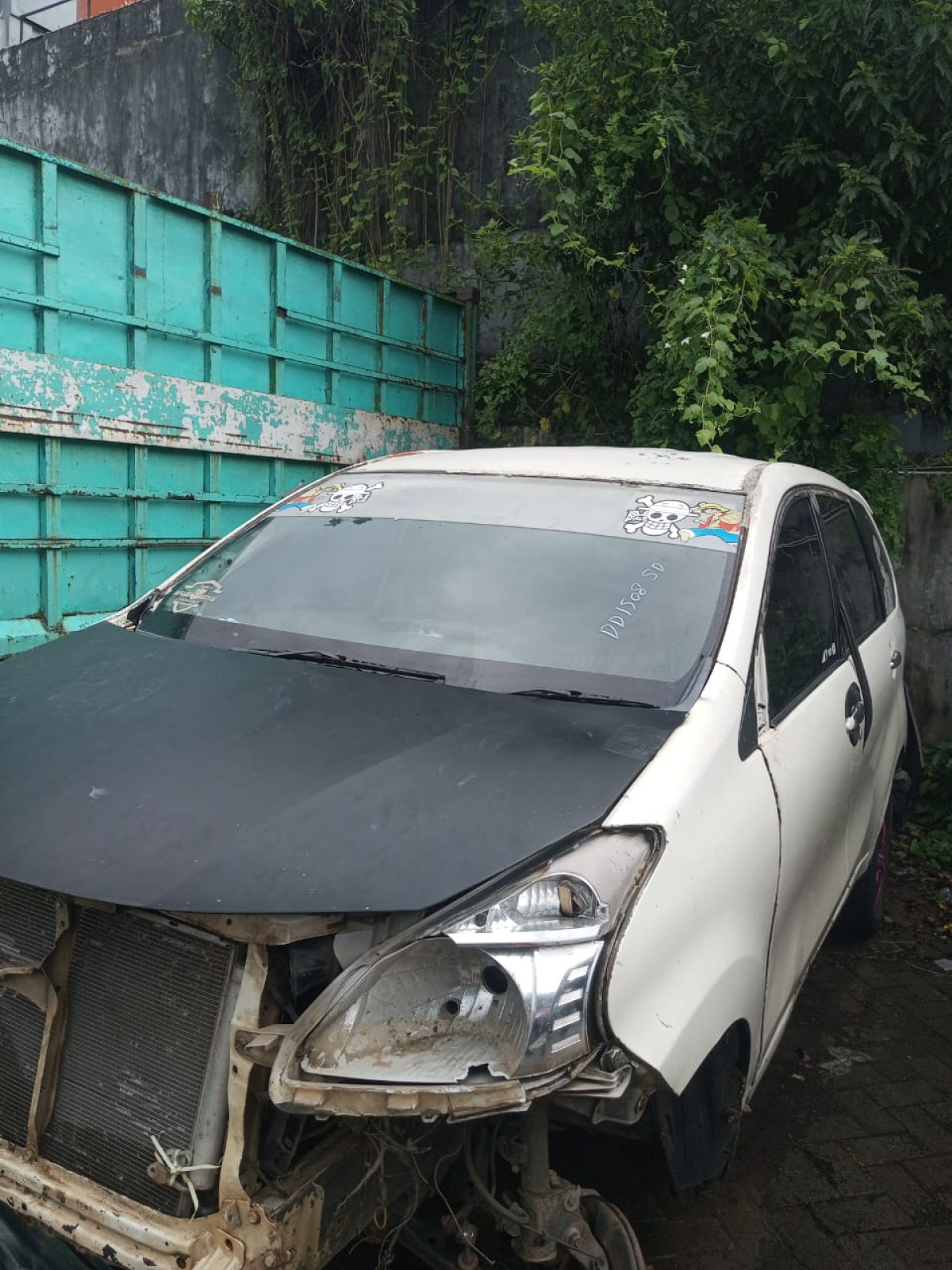 TOYOTA AVANZA