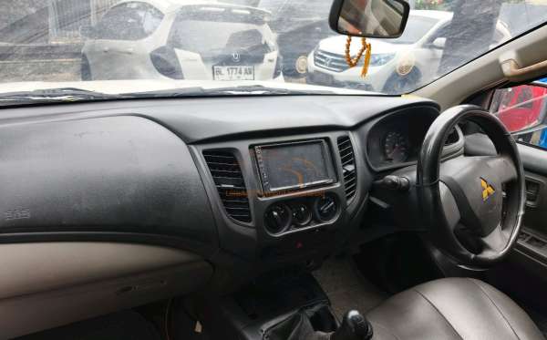 MITSUBISHI STRADA TRITON DC HDX