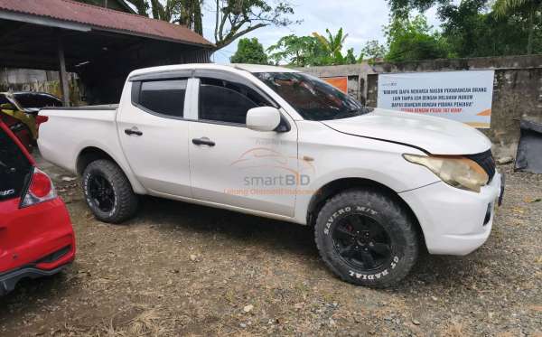 MITSUBISHI STRADA TRITON DC HDX