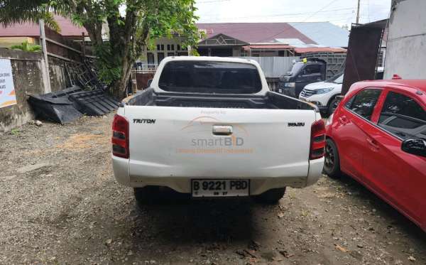 MITSUBISHI STRADA TRITON DC HDX