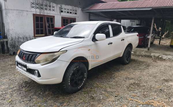 MITSUBISHI STRADA TRITON DC HDX
