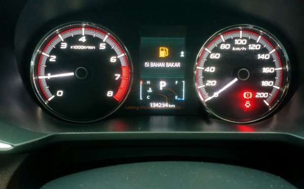 MITSUBISHI XPANDER CROSS 1.5L PLUS