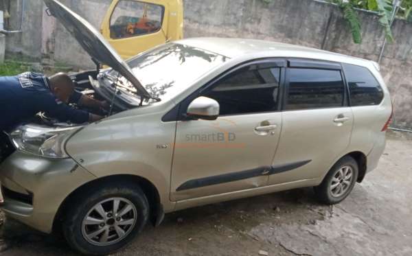 TOYOTA AVANZA