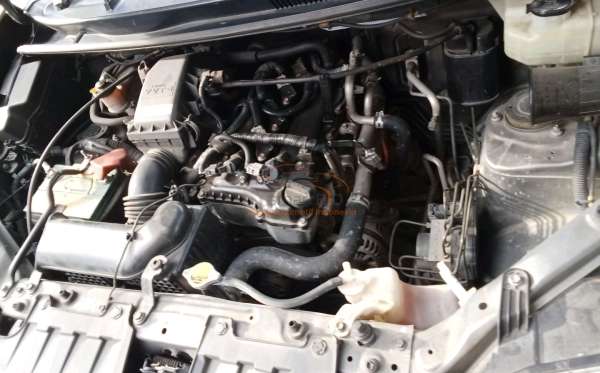 TOYOTA AVANZA