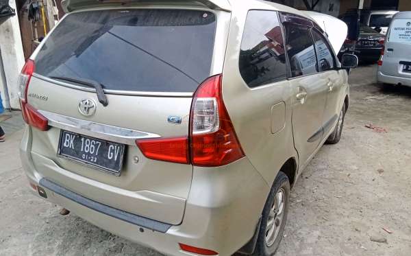 TOYOTA AVANZA