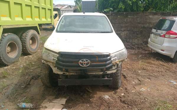 TOYOTA HILUX SINGLE CABIN