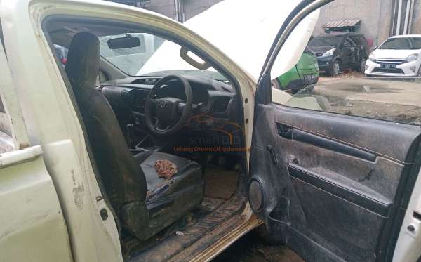 TOYOTA HILUX SINGLE CABIN
