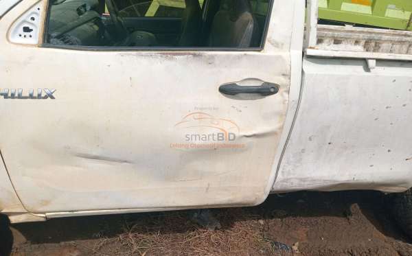 TOYOTA HILUX SINGLE CABIN