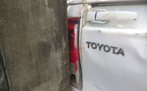 TOYOTA HILUX SINGLE CABIN