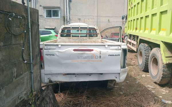 TOYOTA HILUX SINGLE CABIN