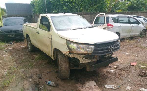 TOYOTA HILUX SINGLE CABIN