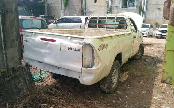 TOYOTA HILUX SINGLE CABIN