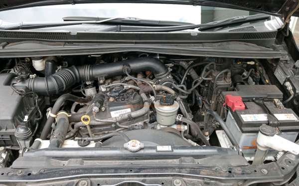 TOYOTA KIJANG INNOVA V