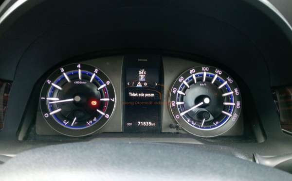 TOYOTA KIJANG INNOVA V