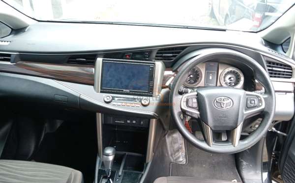 TOYOTA KIJANG INNOVA V