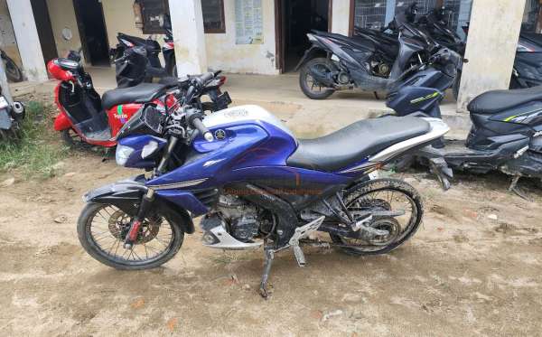 YAMAHA  VIXION