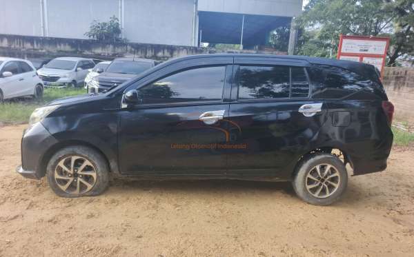 DAIHATSU SIGRA 1.2 X