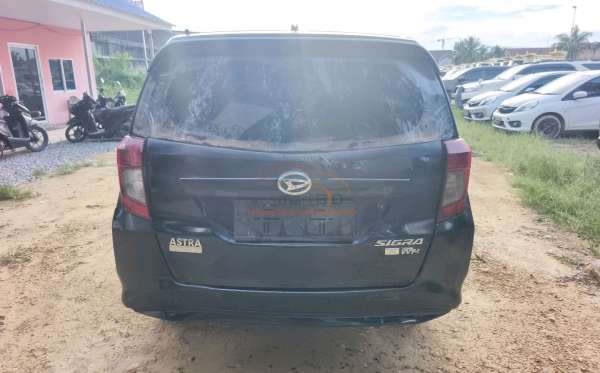 DAIHATSU SIGRA 1.2 X