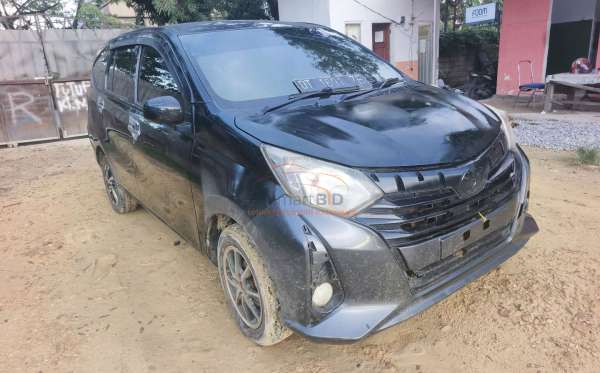 DAIHATSU SIGRA 1.2 X