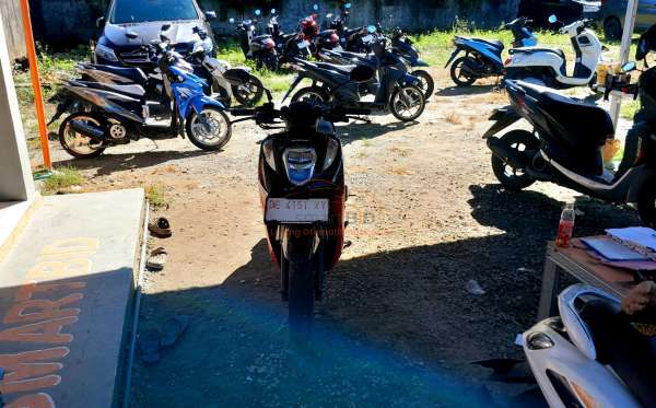 HONDA  GENIO