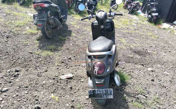 HONDA SCOOPY PRESTIGE