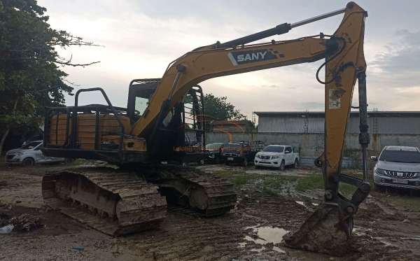 SANY EXCAVATOR SY135F
