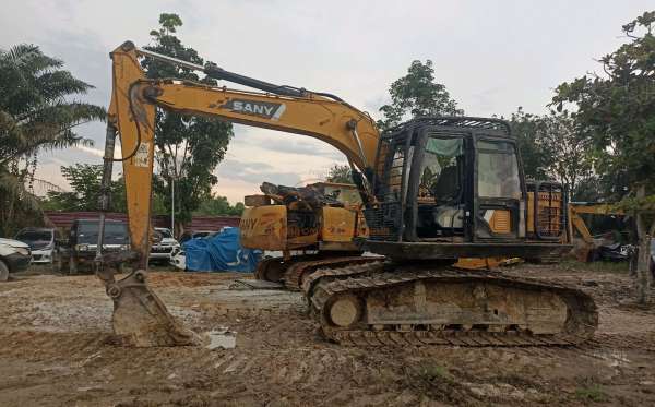 SANY EXCAVATOR SY135F