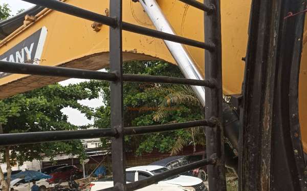 SANY EXCAVATOR SY135F