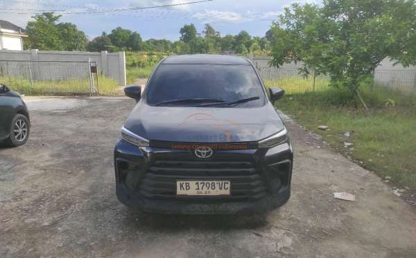 TOYOTA AVANZA