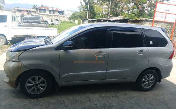 TOYOTA AVANZA
