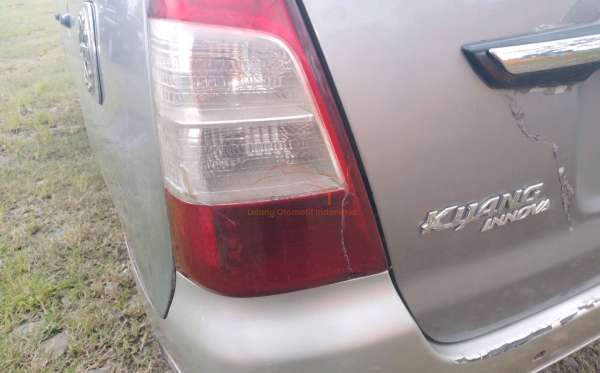 TOYOTA INNOVA