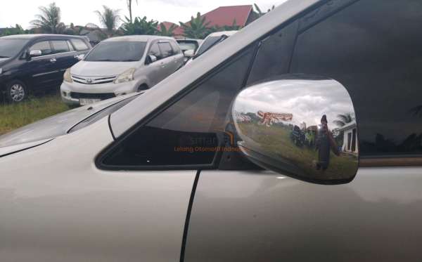 TOYOTA INNOVA