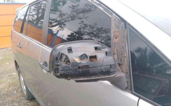 TOYOTA INNOVA