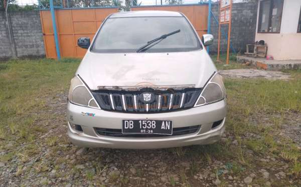 TOYOTA INNOVA