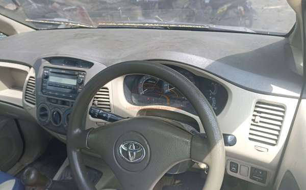 TOYOTA KIJANG INNOVA G