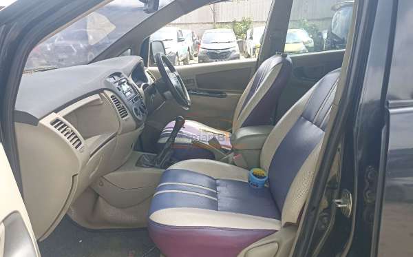 TOYOTA KIJANG INNOVA G