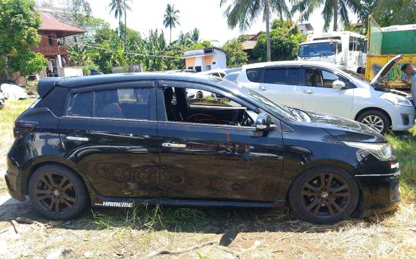 TOYOTA  YARIS  S