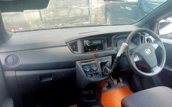 DAIHATSU  SIGRA  D