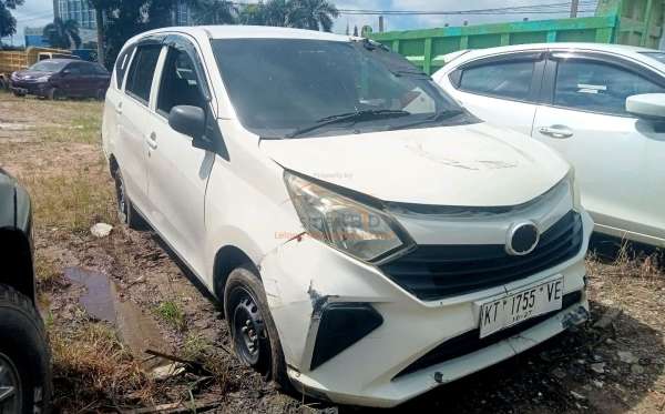 DAIHATSU  SIGRA  D