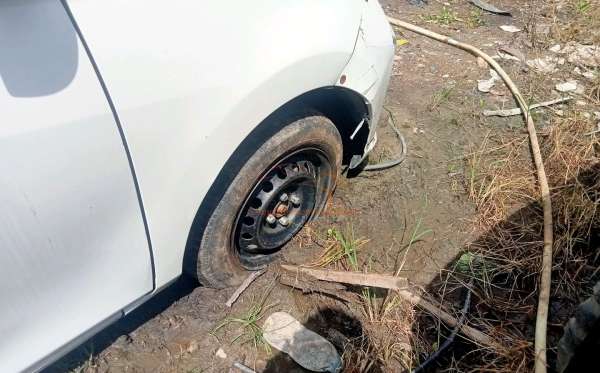 DAIHATSU  SIGRA  D