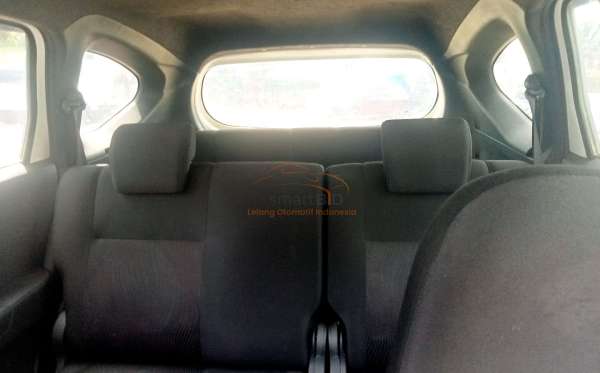 DAIHATSU  SIGRA  D