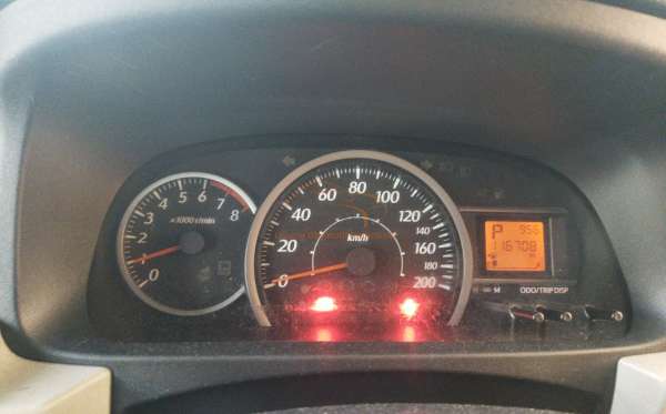 DAIHATSU SIGRA X