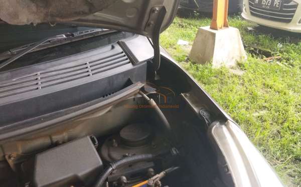 DAIHATSU SIGRA X