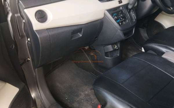 DAIHATSU SIGRA X