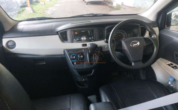 DAIHATSU SIGRA X