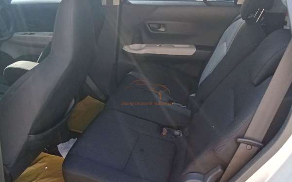 DAIHATSU SIGRA X