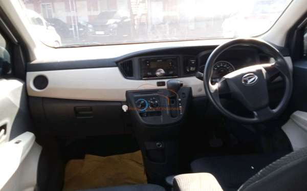 DAIHATSU SIGRA X