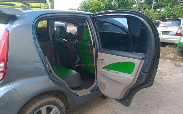 DAIHATSU SIRION